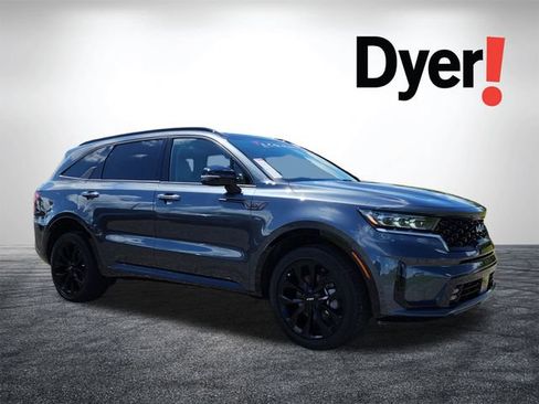 Certified 2023 Kia Sorento SX FWD image 2
