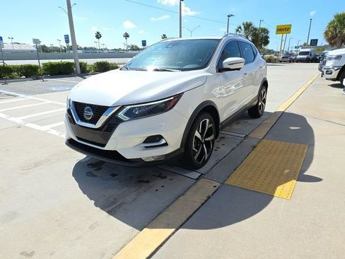 Used 2022 Nissan Rogue Sport SL w/ Premium Package image 8