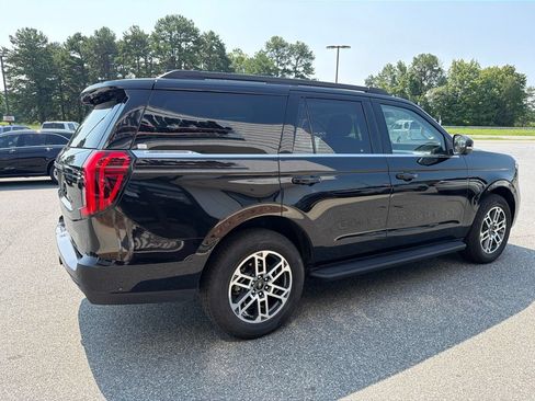 Used 2025 Ford Expedition Active AWD/4WD image 10