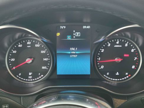 Used 2022 Mercedes-Benz GLC 300 4MATIC Coupe image 23