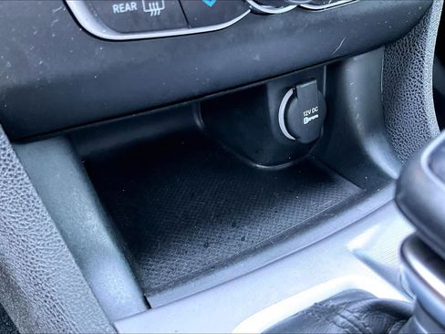 Used 2023 Dodge Charger SXT RWD image 31