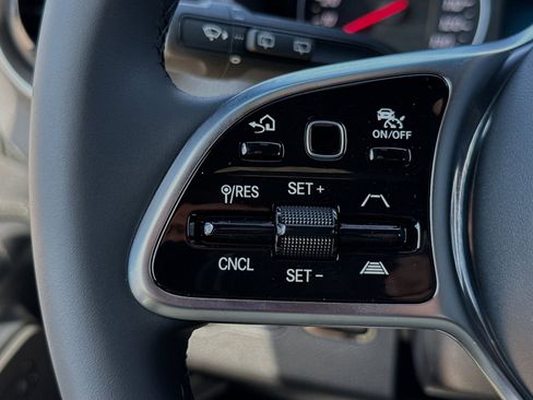 Used 2024 Mercedes-Benz Sprinter 2500 image 27