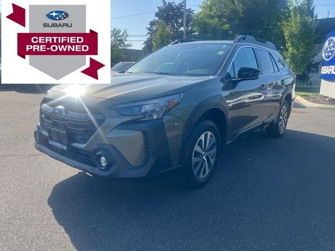 Certified 2025 Subaru Outback Premium AWD/4WD image 1