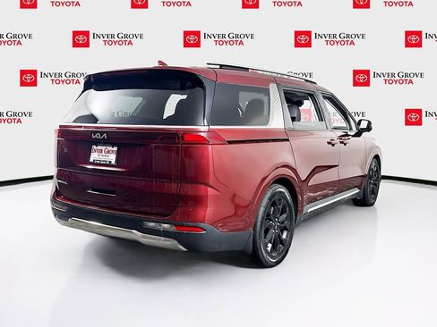 Used 2023 Kia Carnival SX Prestige image 5
