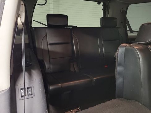 Used 2015 Nissan Armada Platinum image 29