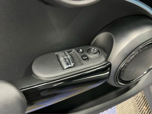 Used 2024 MINI Cooper SE image 17