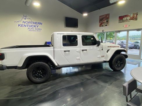 Used 2021 Jeep Gladiator Mojave AWD/4WD image 2