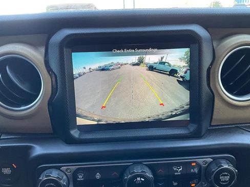 Used 2021 Jeep Wrangler Unlimited Rubicon w/ Trailer Tow Package AWD/4WD image 20
