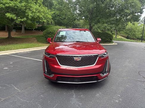 Used 2024 Cadillac XT6 Premium Luxury w/ Technology Package FWD image 2