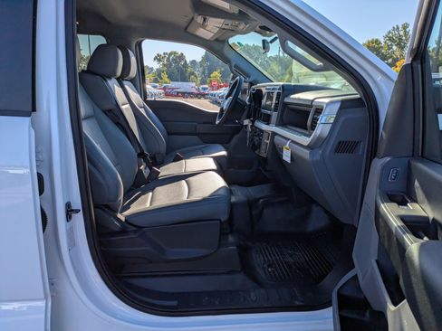 New 2025 Ford F350 XL w/ XL Chrome Package image 34