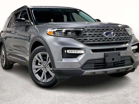 Used 2023 Ford Explorer XLT w/ Equipment Group 202A image 1