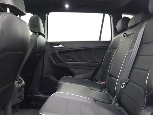 Used 2024 Volkswagen Tiguan SEL R-Line image 26