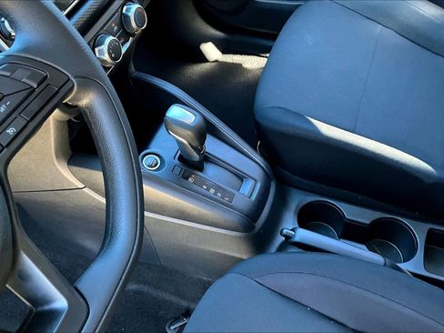 Used 2025 Nissan Kicks Play S image 14