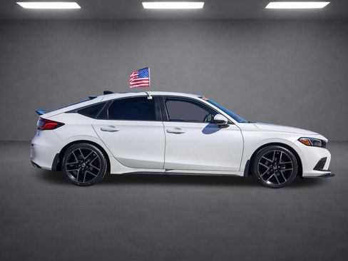 Used 2024 Honda Civic Sport Touring image 3