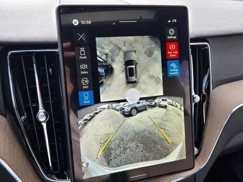New 2026 Volvo XC60 B5 Plus w/ Protection Package Premier image 22