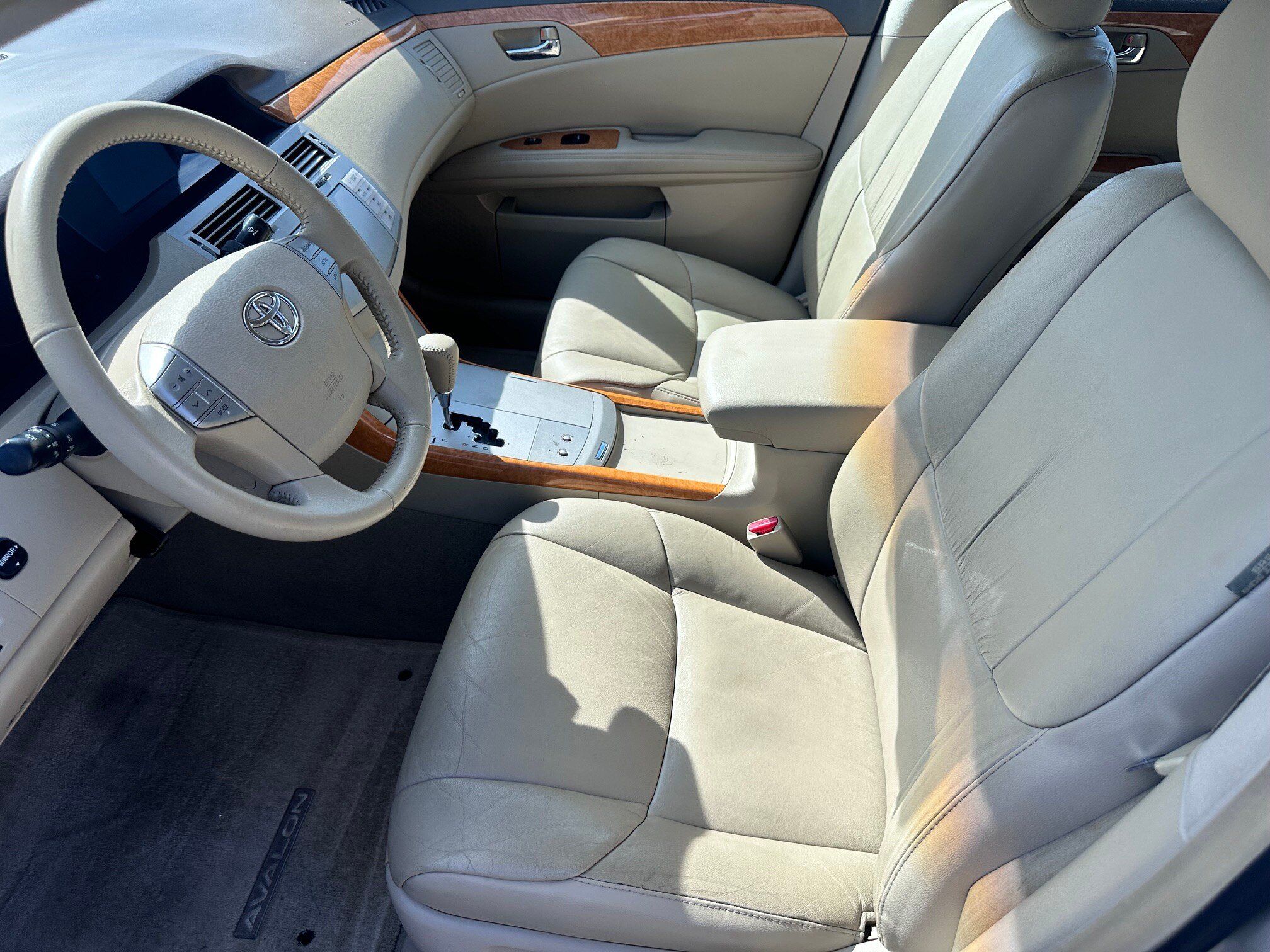 Used 2007 Toyota Avalon XLS FWD image 5