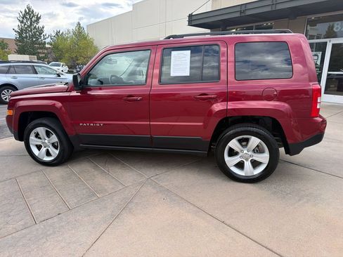 Used 2016 Jeep Patriot Latitude AWD/4WD image 9