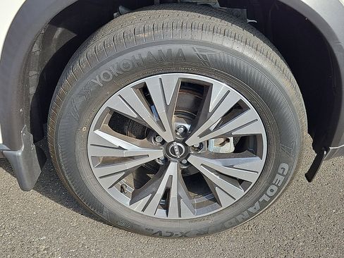 Certified 2023 Nissan Rogue SV image 8