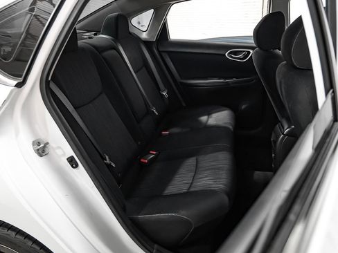 Used 2019 Nissan Sentra SV w/ Special Edition Package FWD image 32