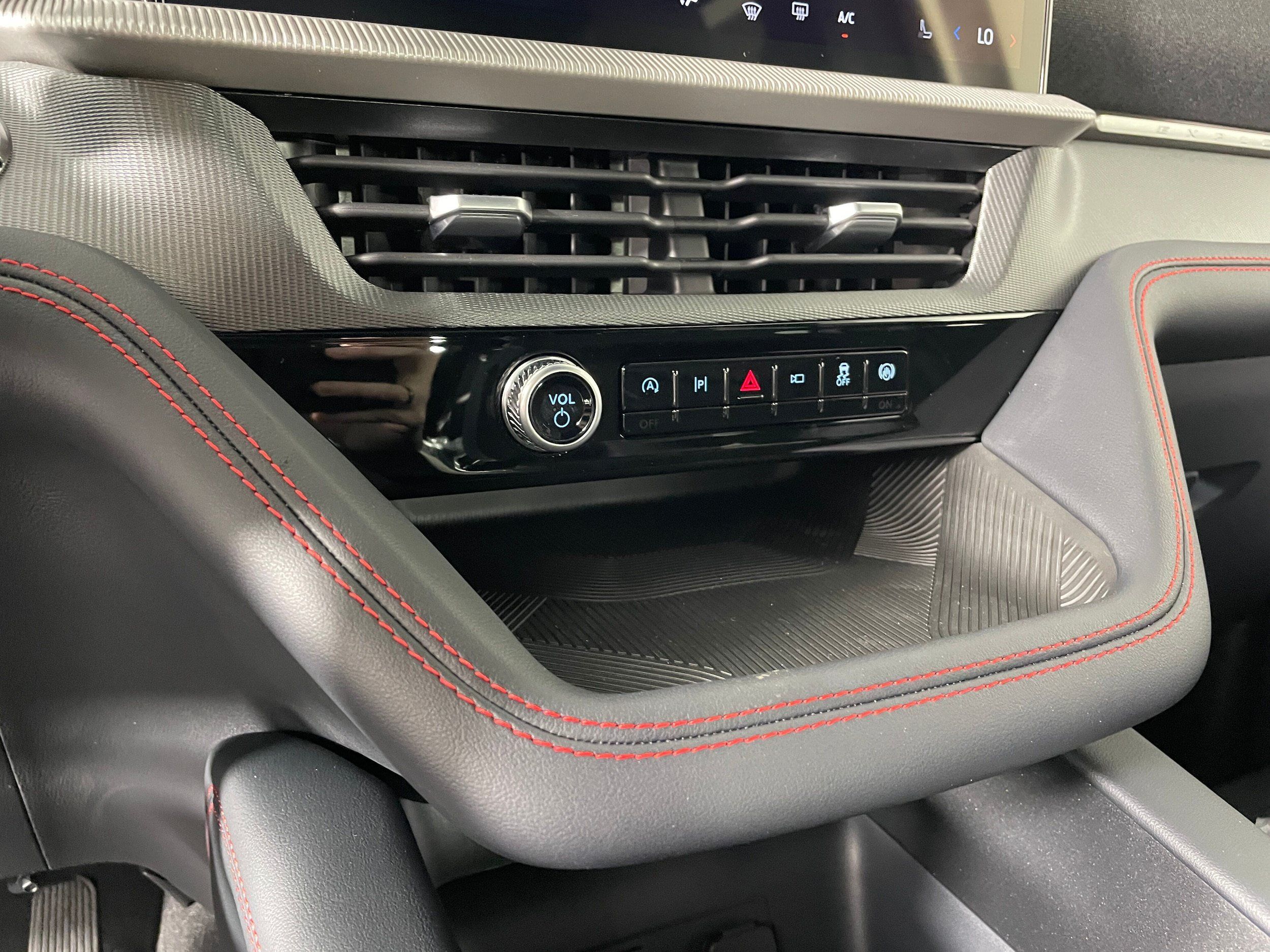 New 2026 Ford Explorer ST-Line AWD/4WD image 6