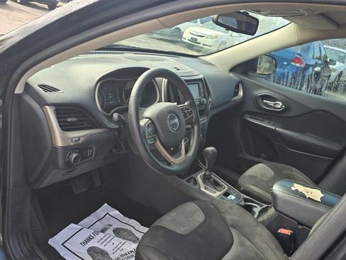 Used 2015 Jeep Cherokee Sport w/ Sport Appearance Group image 7