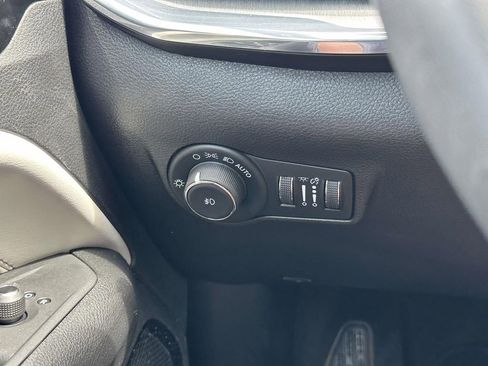 Used 2023 Jeep Compass Limited AWD/4WD image 19