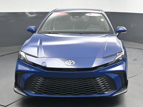 Certified 2025 Toyota Camry SE image 2