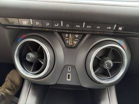 Used 2023 Chevrolet Blazer LT image 30