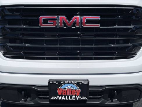 New 2026 GMC Sierra 1500 Elevation AWD/4WD image 30
