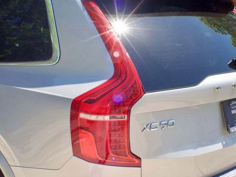 Used 2024 Volvo XC90 B6 Ultimate AWD/4WD image 11