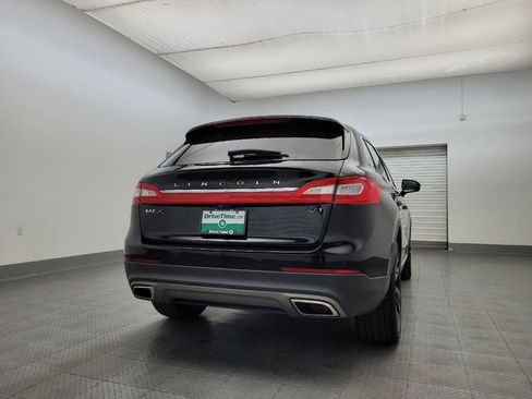 Used 2017 Lincoln MKX Reserve w/ Driver Assistance Package image 7