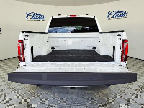 Used 2025 Ford F150 Lariat AWD/4WD image 5