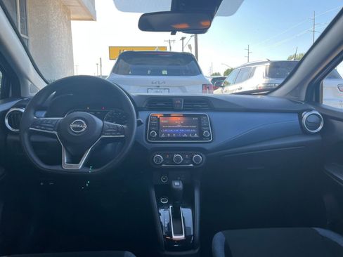 Used 2025 Nissan Versa SV image 31