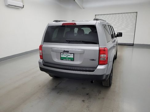 Used 2015 Jeep Patriot Sport w/ Power Value Group FWD image 7