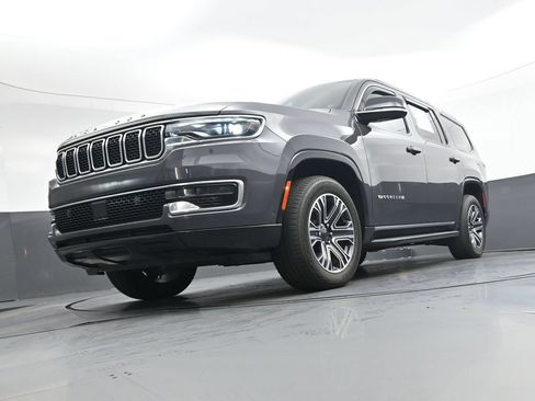 Used 2024 Jeep Wagoneer 4WD w/ Premium Group I image 49