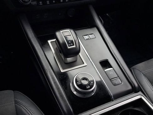 Used 2023 Mitsubishi Outlander LE image 31