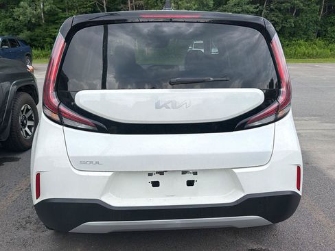 Used 2023 Kia Soul LX w/ Option Group 015 FWD image 8