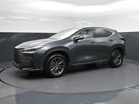 Used 2025 Lexus NX 250 FWD w/ Accessory Package (Z1) image 3