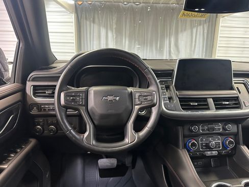Used 2024 Chevrolet Suburban RST w/ Luxury Package AWD/4WD image 2