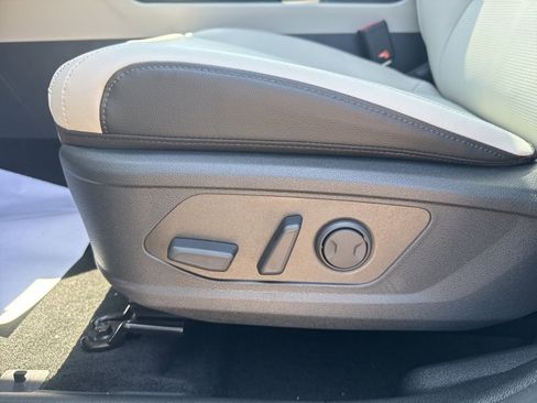 New 2026 Kia Sportage EX w/ EX Panorama Roof Package image 22