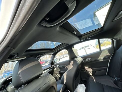 New 2025 Alfa Romeo Giulia AWD w/ Driving Assist Package image 14