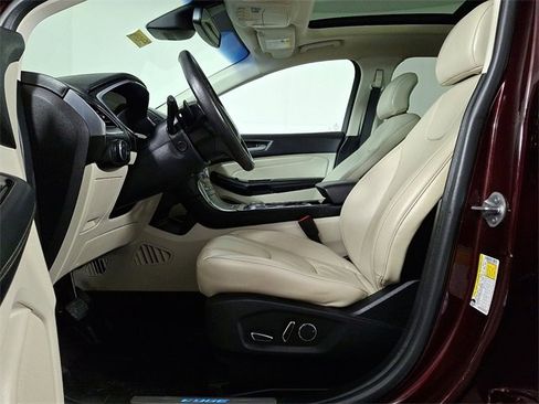 Used 2019 Ford Edge Titanium w/ Cold Weather Package image 15