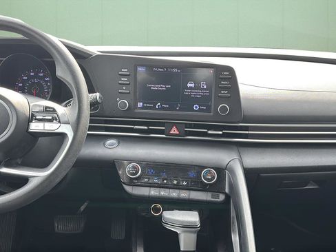 Used 2022 Hyundai Elantra SEL w/ Preferred Accessory Package image 21