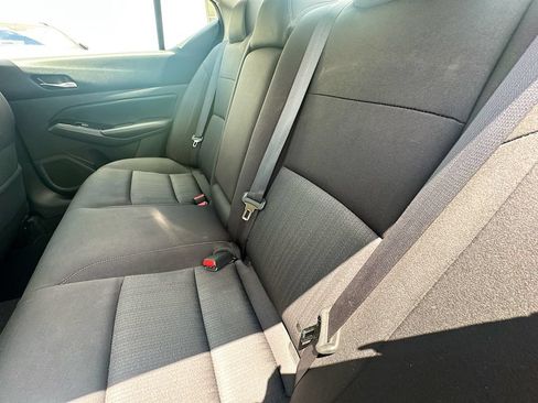 Used 2022 Nissan Altima 2.5 SV w/ SV Premium Package FWD image 4