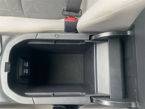 Used 2024 Toyota RAV4 XLE image 26