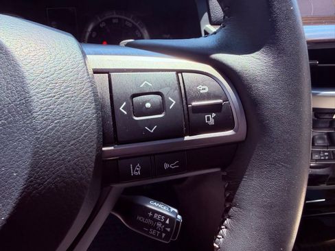 Used 2019 Lexus LX 570 4WD w/ Inspiration Series image 27