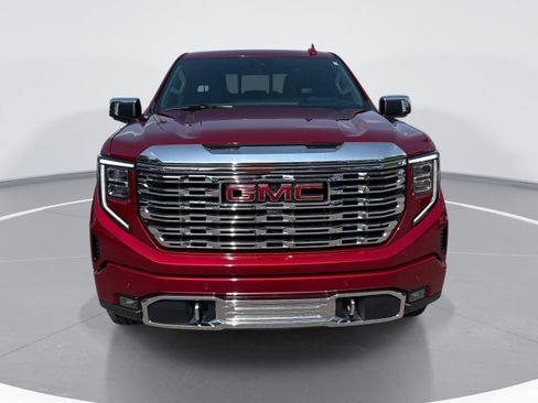 Used 2023 GMC Sierra 1500 Denali w/ Technology Package AWD/4WD image 2