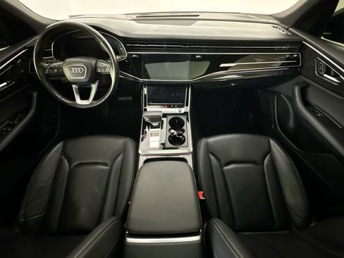 Used 2019 Audi Q8 Prestige w/ Adaptive Chassis Package AWD/4WD image 10