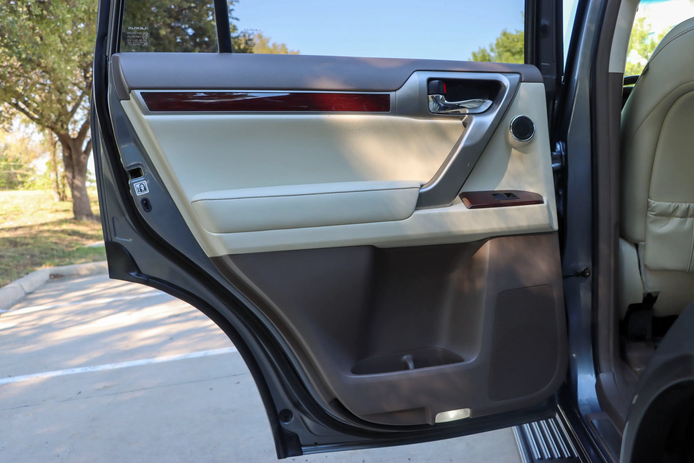 Used 2015 Lexus GX 460 Luxury AWD/4WD image 12