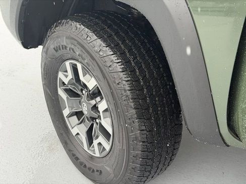 Certified 2021 Toyota Tacoma TRD Off-Road image 22